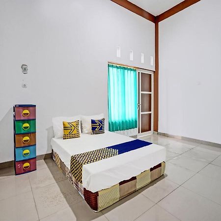 Oyo 92006 Kost Sejahtera Syariah Otel Sidoarjo Dış mekan fotoğraf