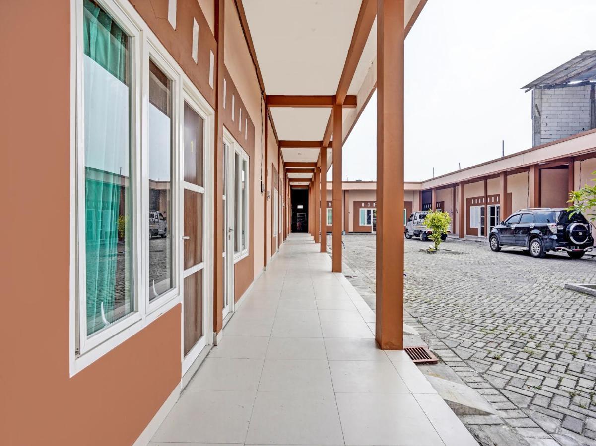 Oyo 92006 Kost Sejahtera Syariah Otel Sidoarjo Dış mekan fotoğraf