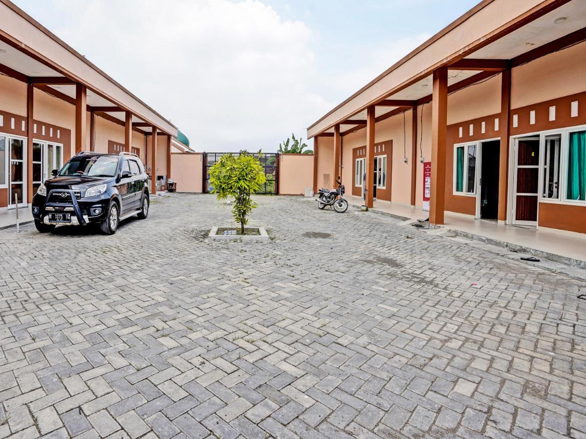 Oyo 92006 Kost Sejahtera Syariah Otel Sidoarjo Dış mekan fotoğraf