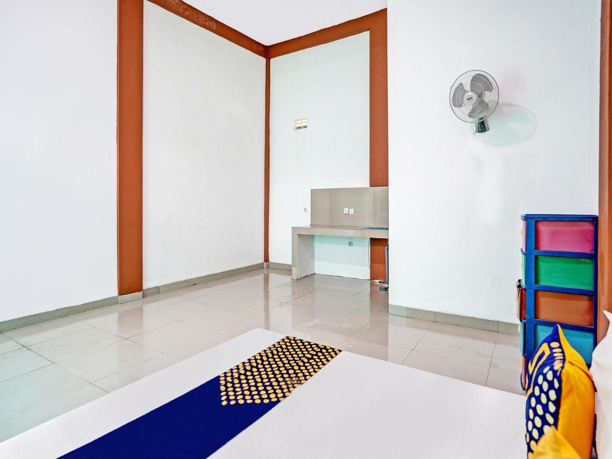 Oyo 92006 Kost Sejahtera Syariah Otel Sidoarjo Dış mekan fotoğraf