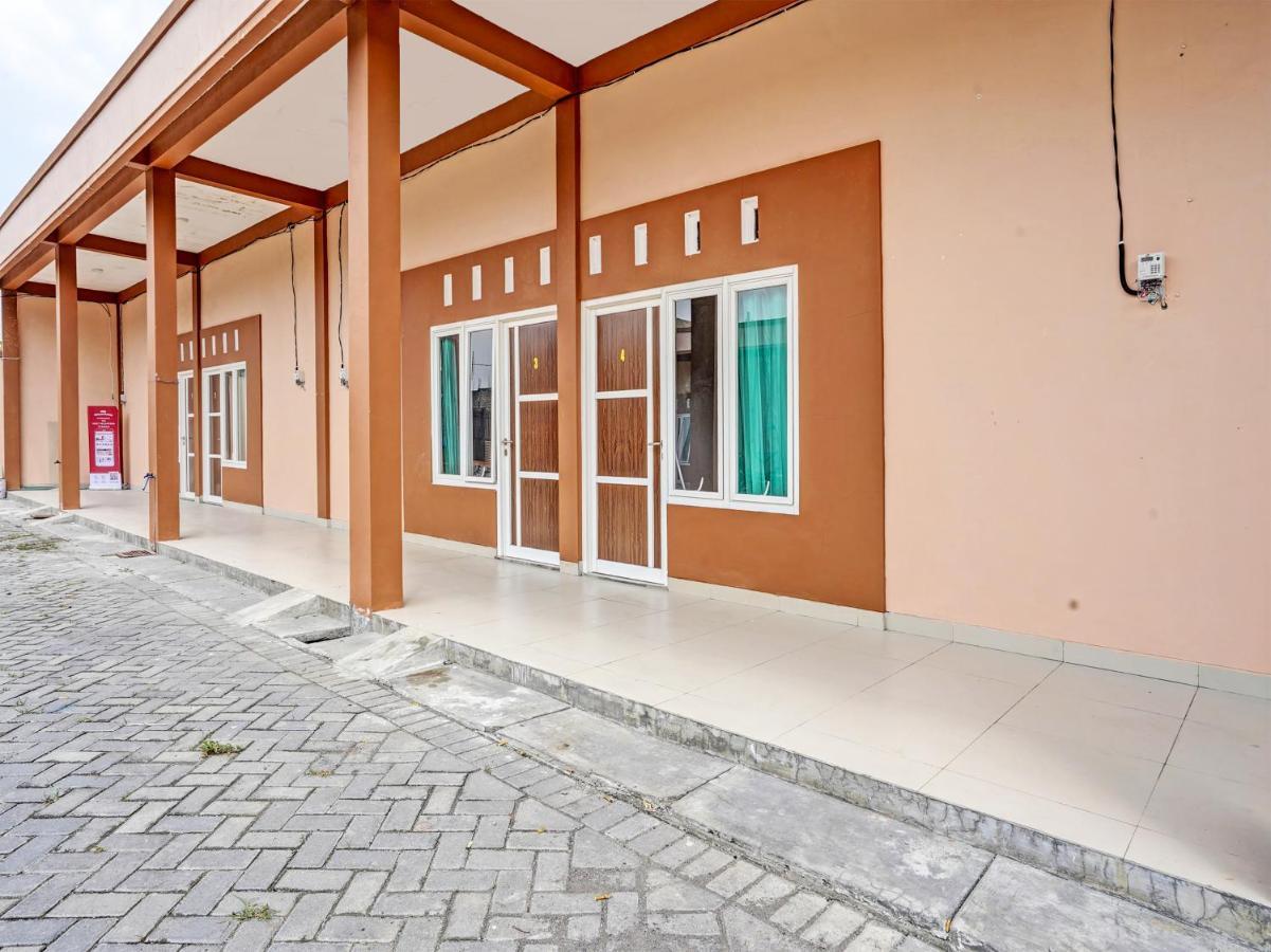 Oyo 92006 Kost Sejahtera Syariah Otel Sidoarjo Dış mekan fotoğraf