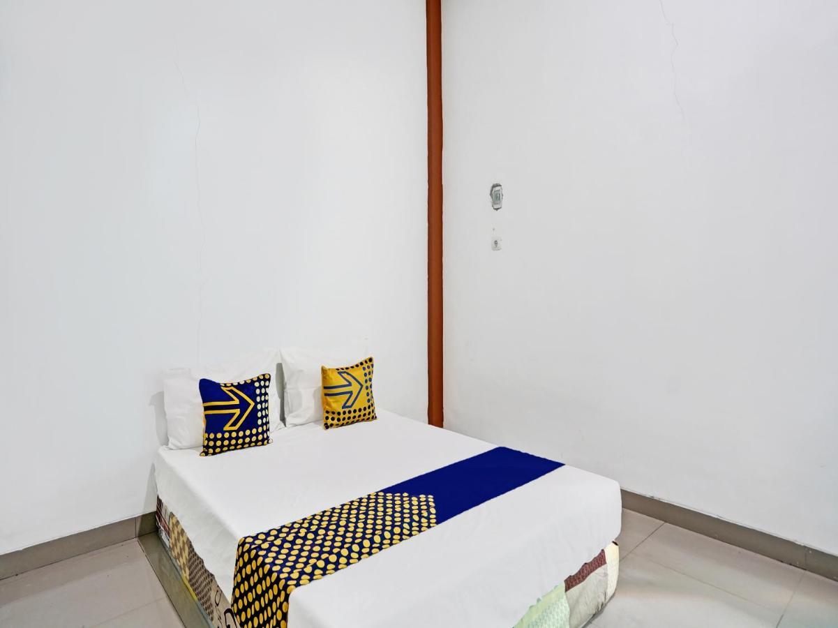 Oyo 92006 Kost Sejahtera Syariah Otel Sidoarjo Dış mekan fotoğraf