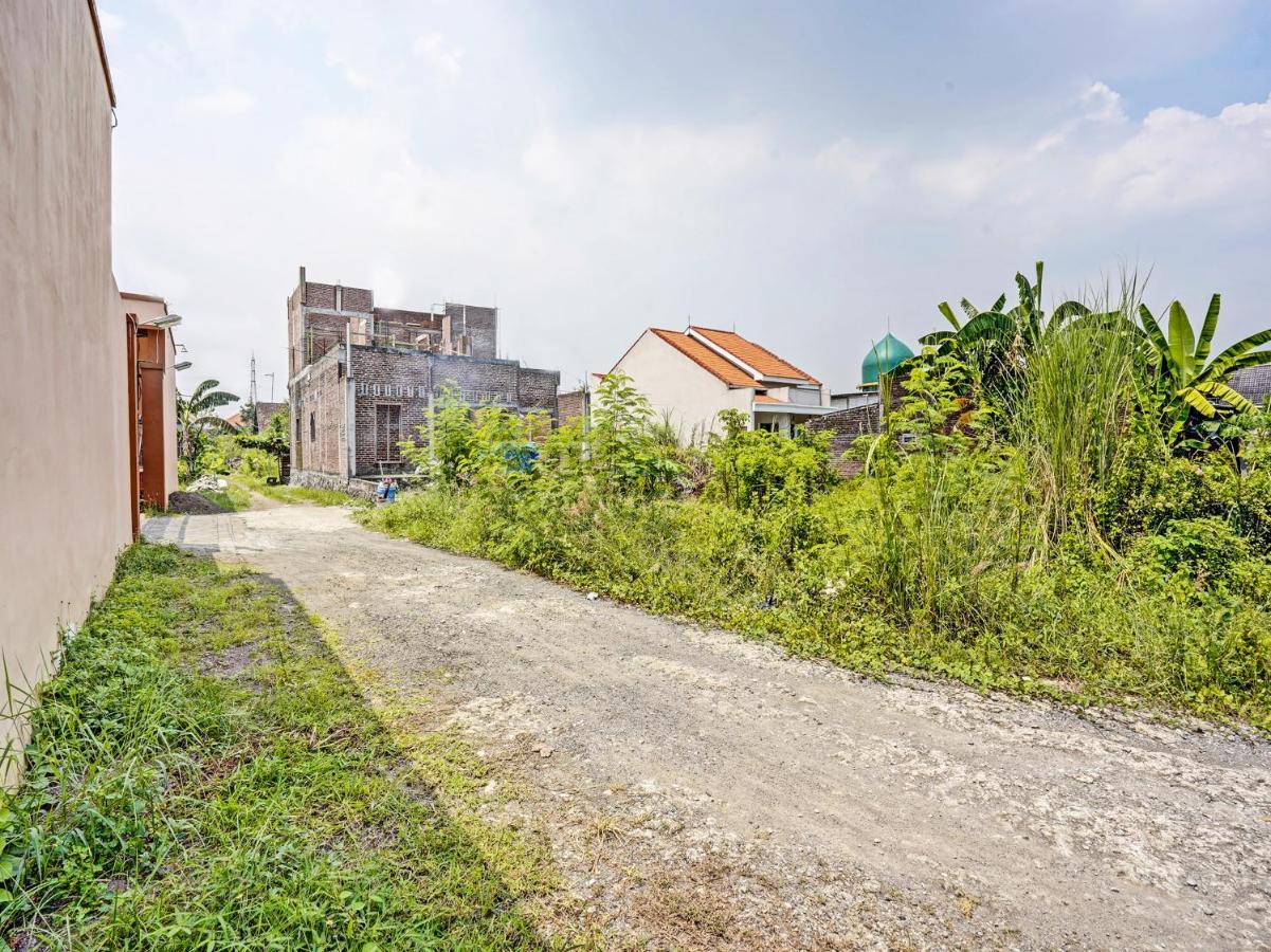 Oyo 92006 Kost Sejahtera Syariah Otel Sidoarjo Dış mekan fotoğraf