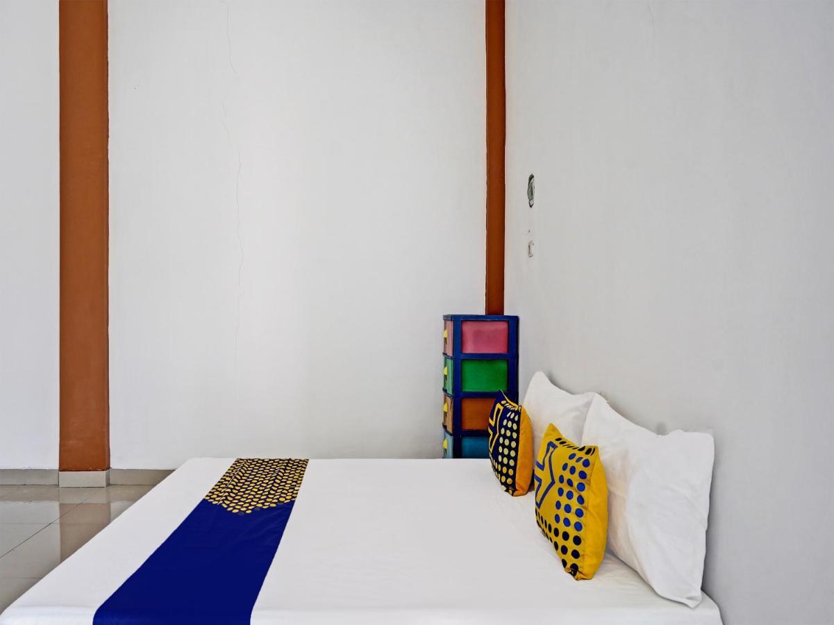 Oyo 92006 Kost Sejahtera Syariah Otel Sidoarjo Dış mekan fotoğraf
