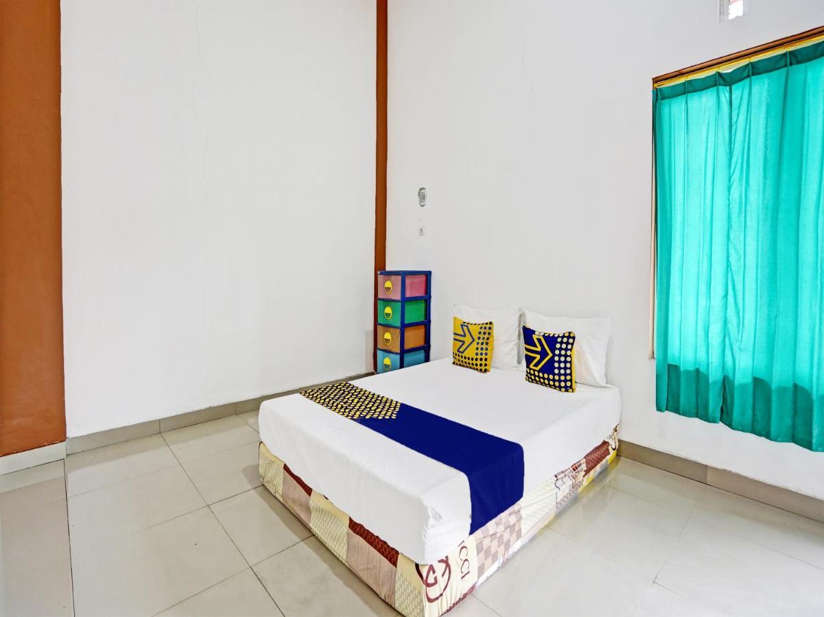 Oyo 92006 Kost Sejahtera Syariah Otel Sidoarjo Dış mekan fotoğraf